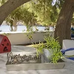 Mouras Aparthotel