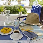 Mouras Aparthotel 2*