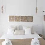 Mouras Aparthotel