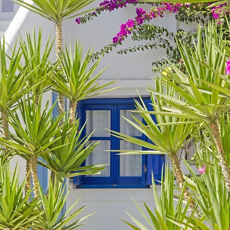 מלון דירות Mouras 2*