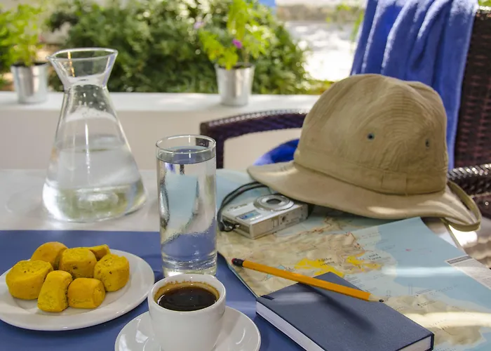 Mouras شقة فندقية 2*